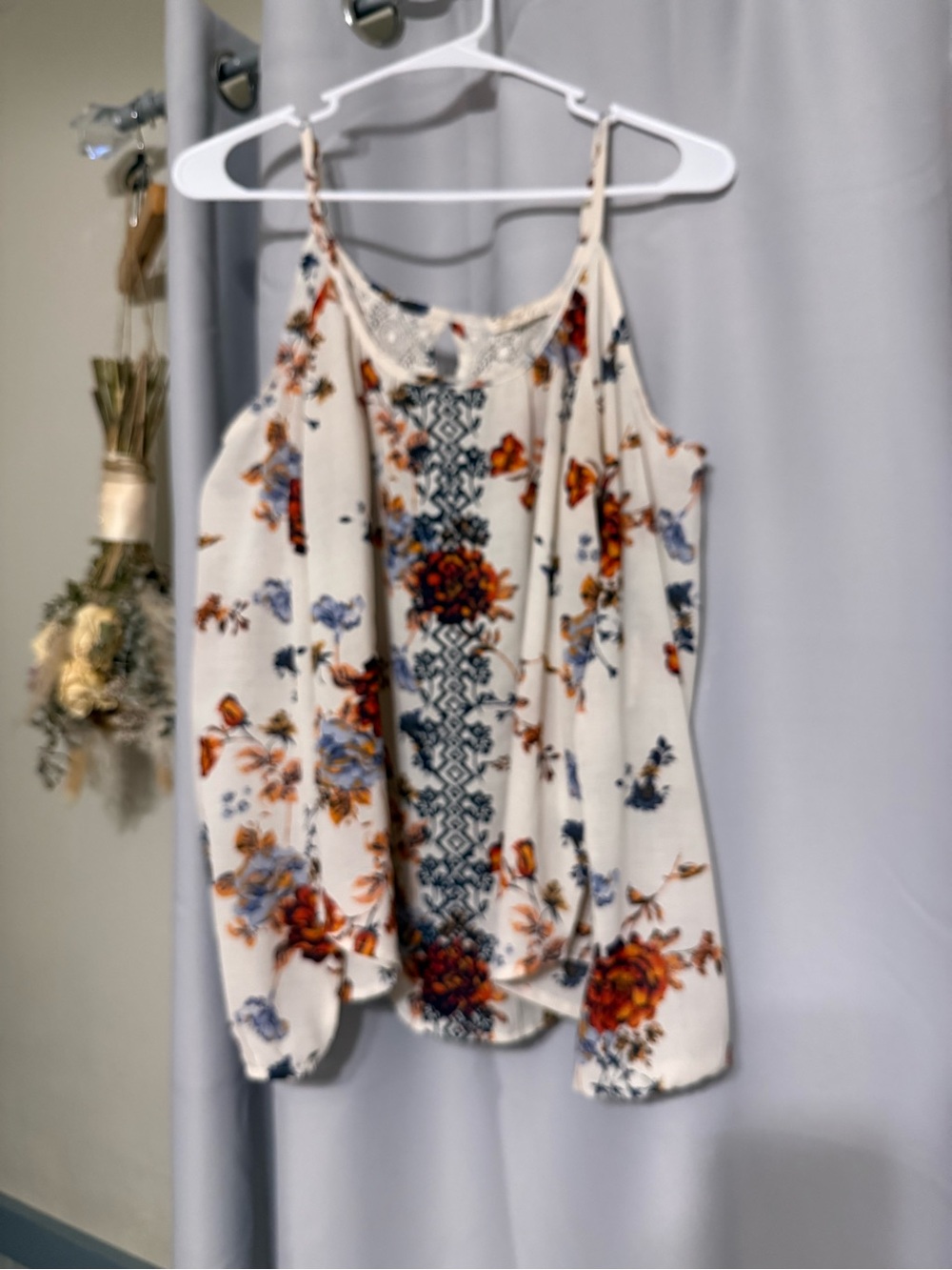Floral Lace-Trim Cream Drop Sleeve Top